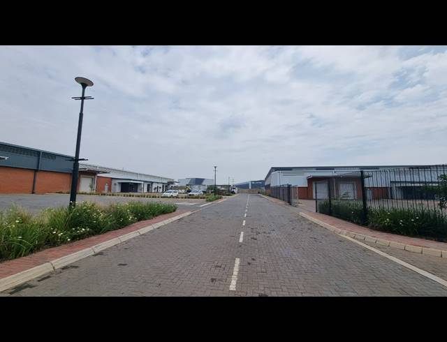1,773M² WAREHOUSE TO LET IN GLEN MARAIS